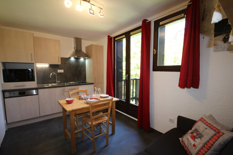 _lv_images__lot_0001210021_01_21972669 _lv_images__lot_0001210021_01_21972669