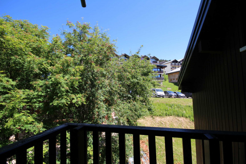 _lv_images__lot_0001210021_14_18982091