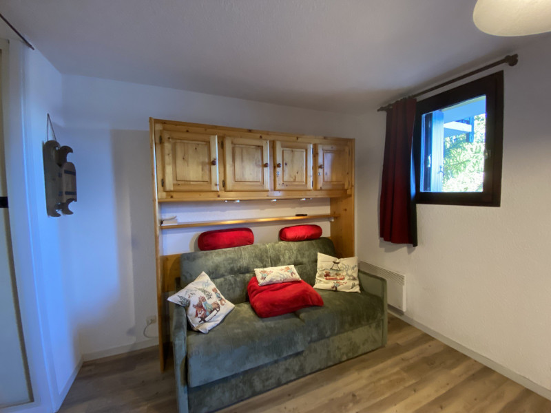 _lv_images__lot_0001220033_07_22296151