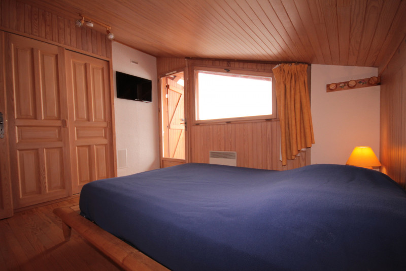 _lv_images__lot_0001270010_02_21382674 _lv_images__lot_0001270010_02_21382674