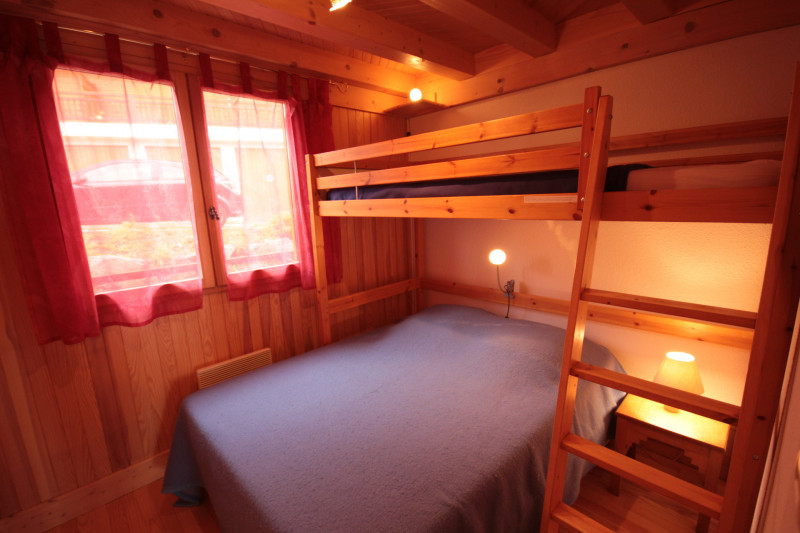 _lv_images__lot_0001270010_10_20596102