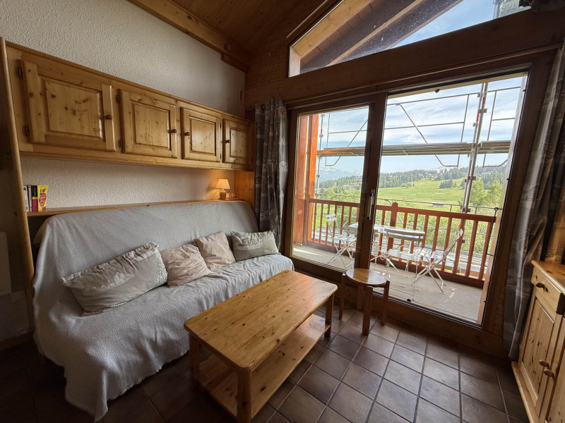 _lv_images__lot_0001380215_07_20252046