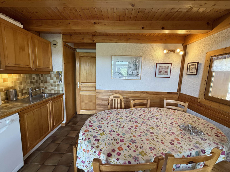 _lv_images__lot_0001380215_08_20217630 _lv_images__lot_0001380215_08_20217630