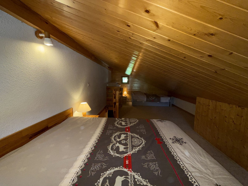 _lv_images__lot_0001380215_09_22253326