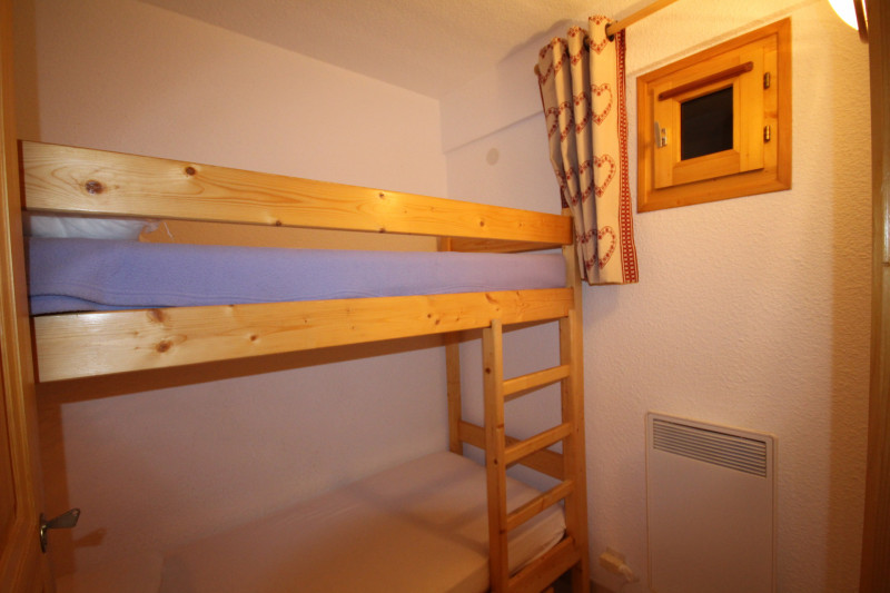 _lv_images__lot_0001390303_02_22262707 _lv_images__lot_0001390303_02_22262707