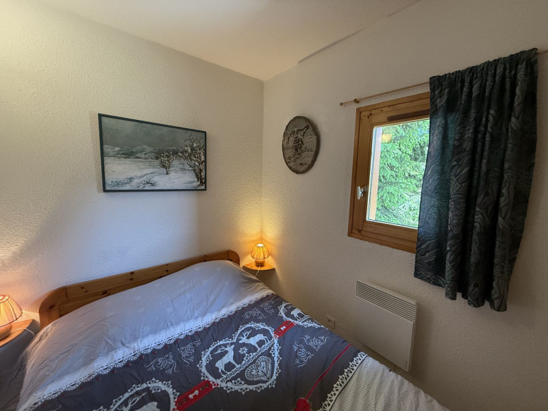 _lv_images__lot_0001390305_02_19625026
