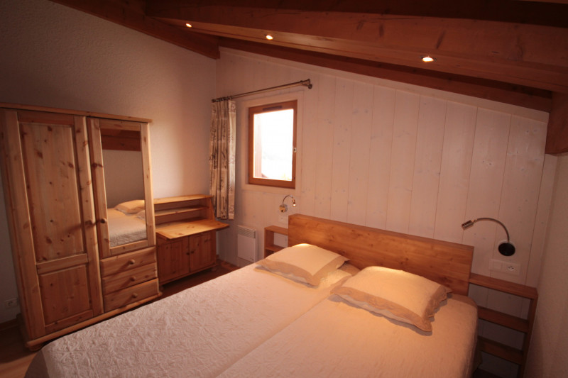 _lv_images__lot_0001410507_11_20906008