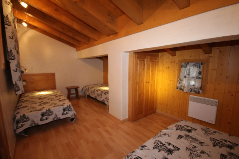 _lv_images__lot_0001410507_12_21969379