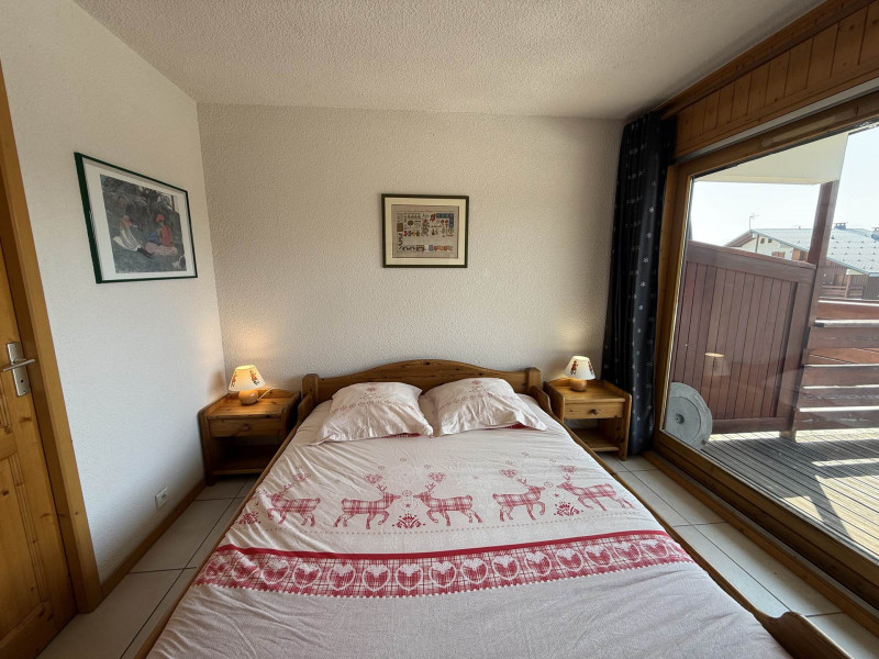 _lv_images__lot_0001420602_02_22349878