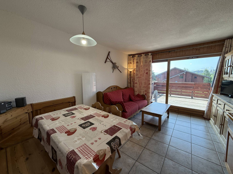 _lv_images__lot_0001420603_01_23436629 _lv_images__lot_0001420603_01_23436629