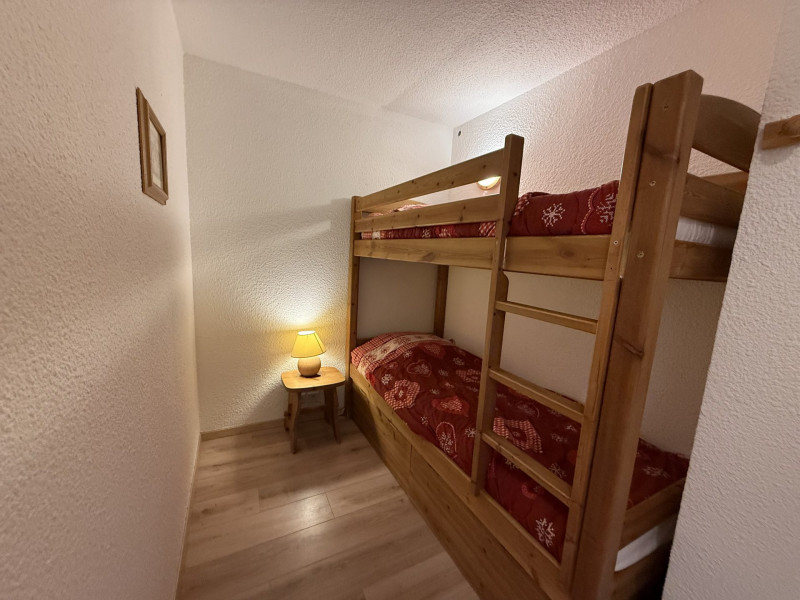 _lv_images__lot_0001420603_09_22341353