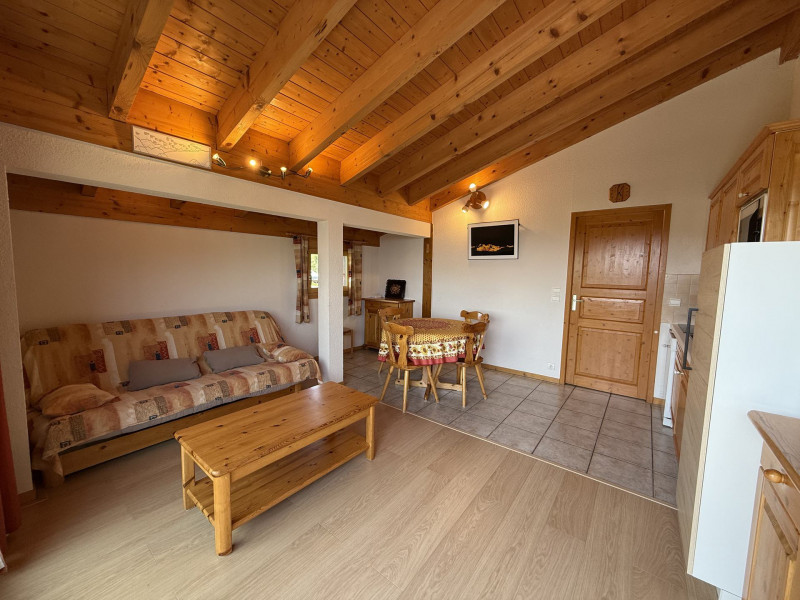 _lv_images__lot_0001420610_01_21228434