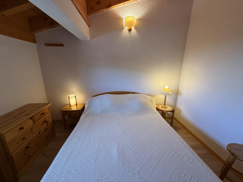 _lv_images__lot_0001420610_09_20873430