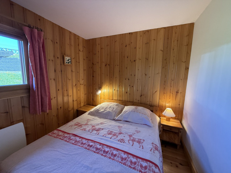 _lv_images__lot_0001430011_02_22323186