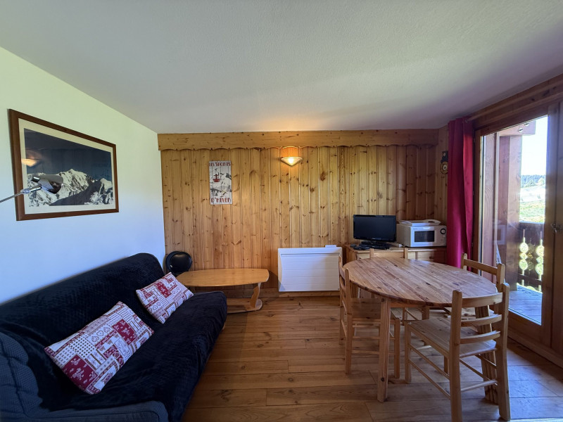 _lv_images__lot_0001430011_09_21306143