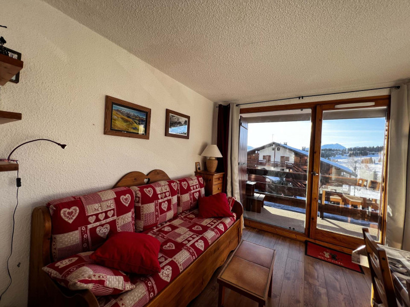 _lv_images__lot_0001440112_06_18647696