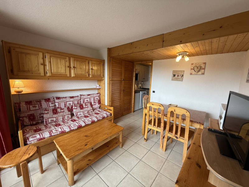 _lv_images__lot_0001440122_01_21382736