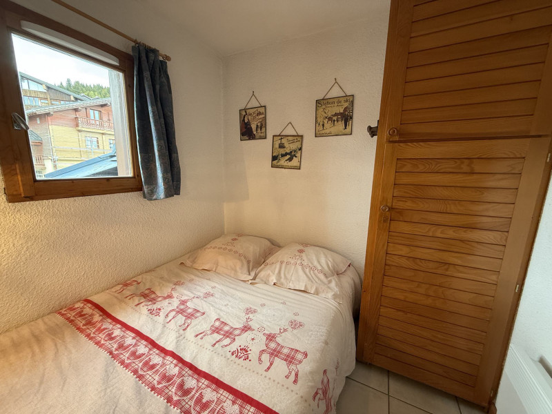 _lv_images__lot_0001440122_02_21603597 _lv_images__lot_0001440122_02_21603597