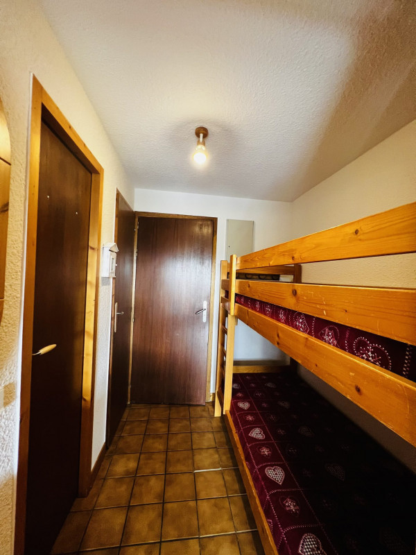 _lv_images__lot_0001440124_08_20382618