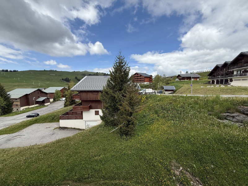 _lv_images__lot_0001440155_13_18993073
