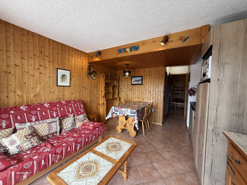 _lv_images__lot_0001450205_01_23439094 _lv_images__lot_0001450205_01_23439094