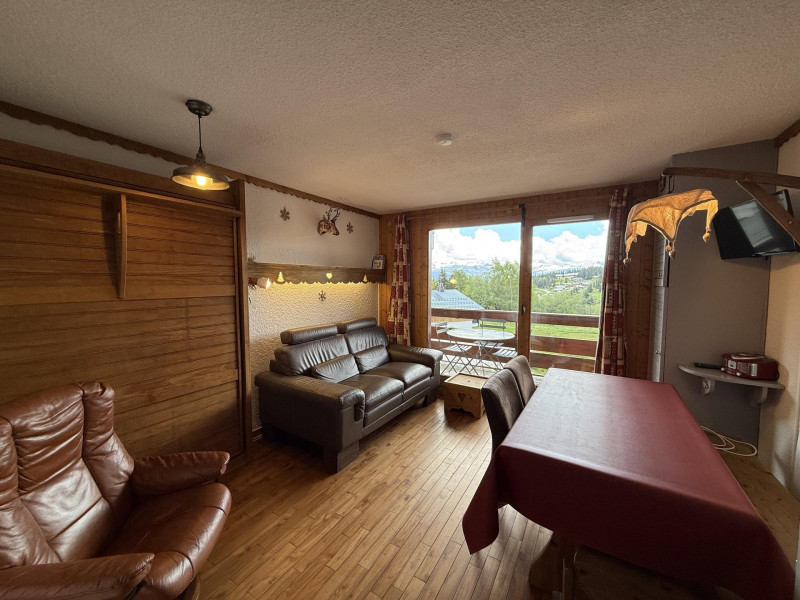 _lv_images__lot_0001450206_01_21796682 _lv_images__lot_0001450206_01_21796682