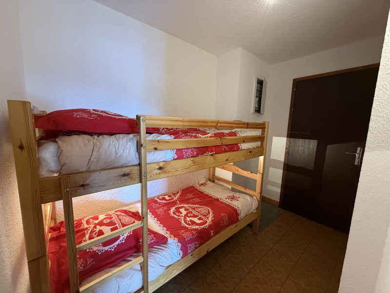 _lv_images__lot_0001450210_08_21932265