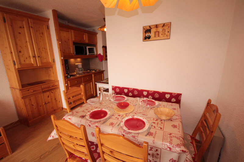 _lv_images__lot_0001450211_09_20201319 _lv_images__lot_0001450211_09_20201319