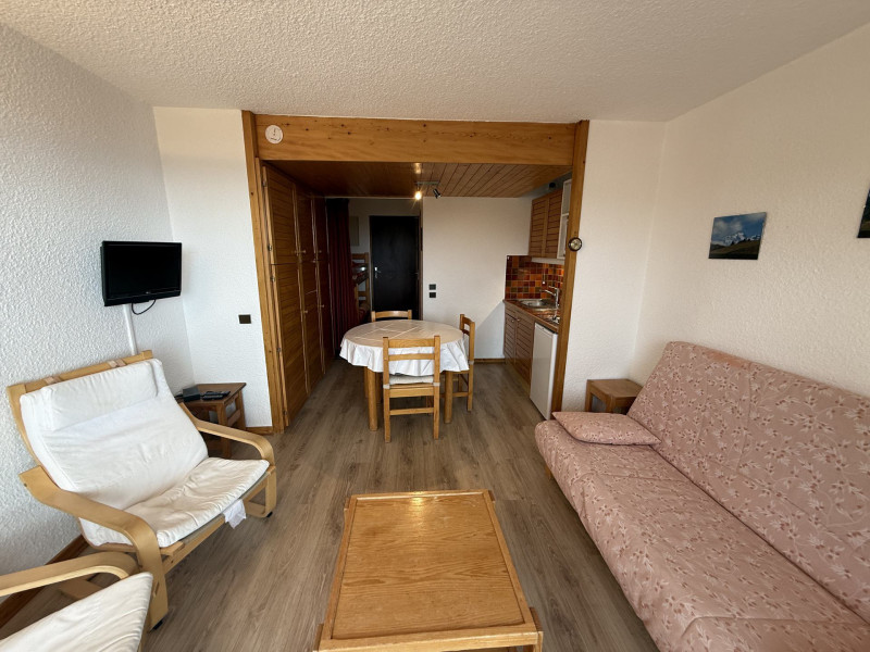 _lv_images__lot_0001450212_01_20485640