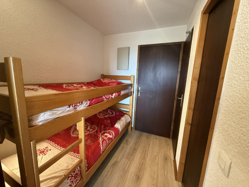 _lv_images__lot_0001450212_02_22137537 _lv_images__lot_0001450212_02_22137537