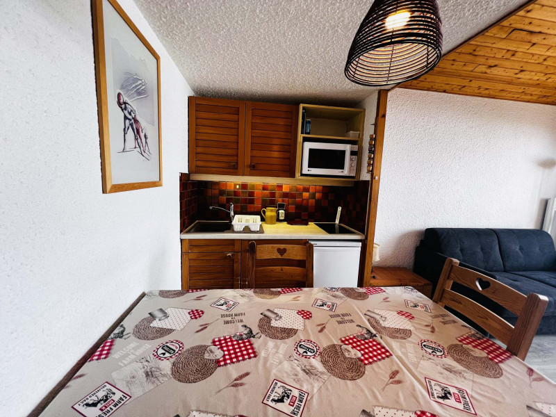 _lv_images__lot_0001450221_07_18646087