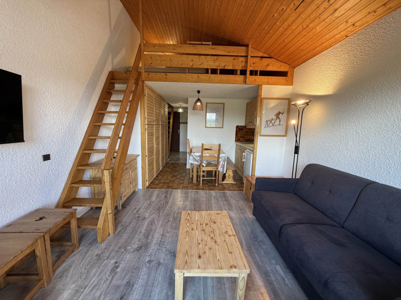 _lv_images__lot_0001450221_07_22328150