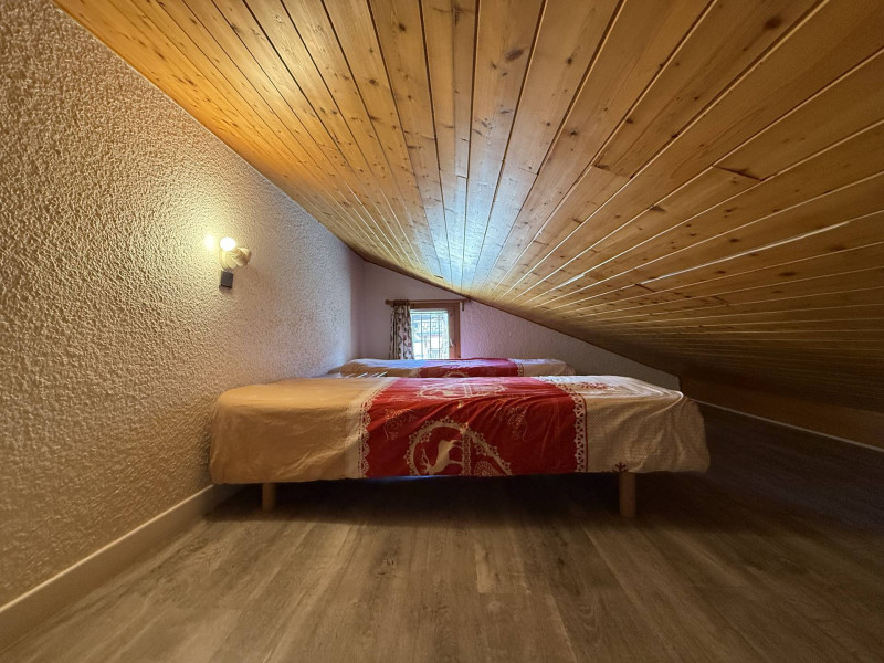 _lv_images__lot_0001450221_10_22226369