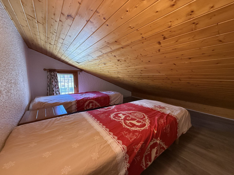 _lv_images__lot_0001450221_11_21368114