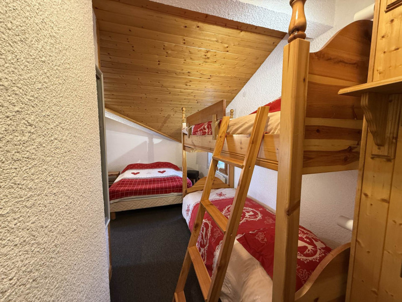 _lv_images__lot_0001450224_07_21550559