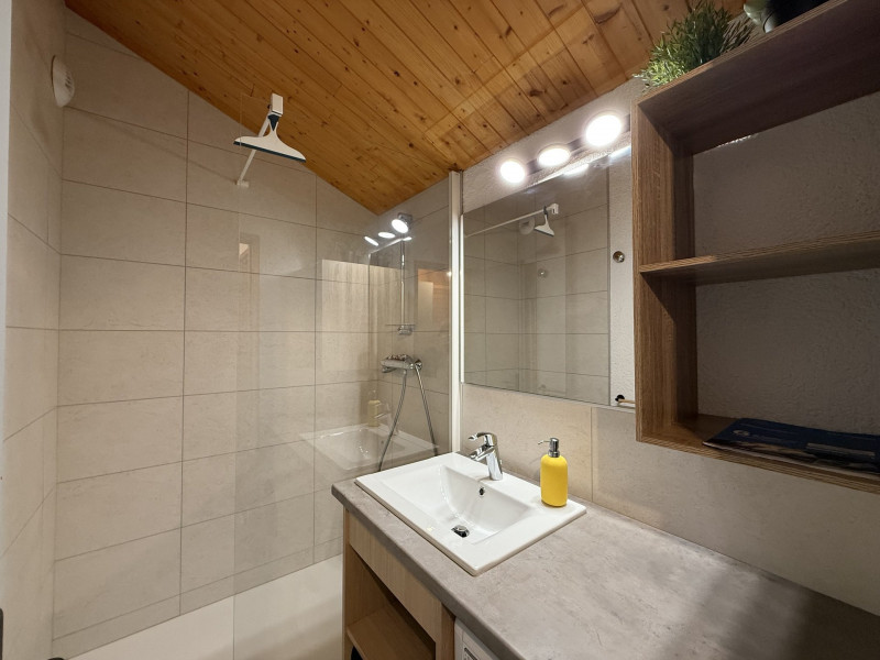 _lv_images__lot_0001450224_10_20934025