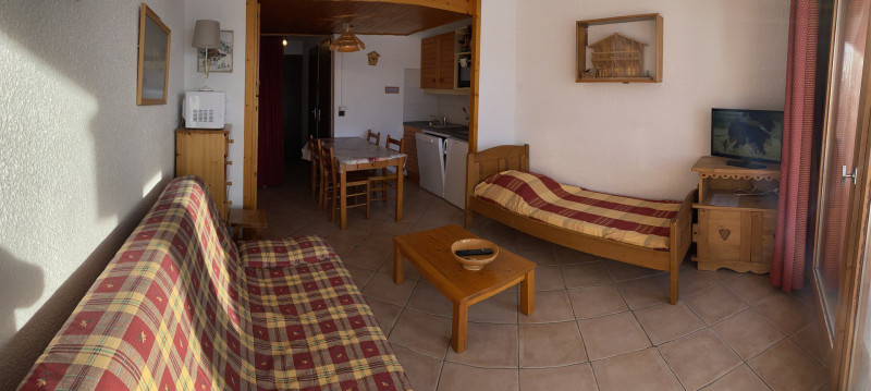 _lv_images__lot_0001460314_01_19003389