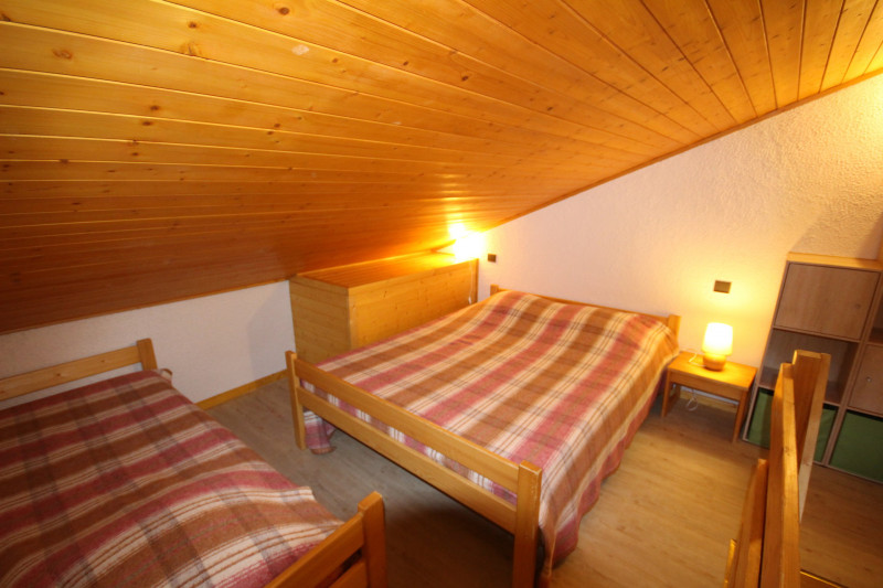 _lv_images__lot_0001470410_10_20972075