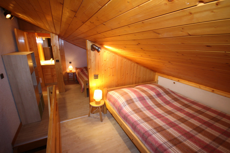 _lv_images__lot_0001470410_12_22259989