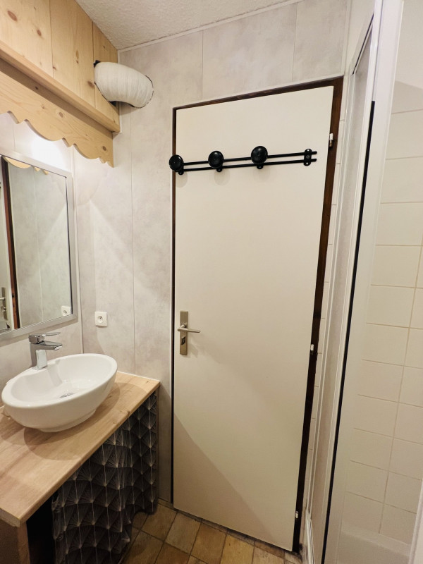 _lv_images__lot_0001480201_03_20710368 _lv_images__lot_0001480201_03_20710368