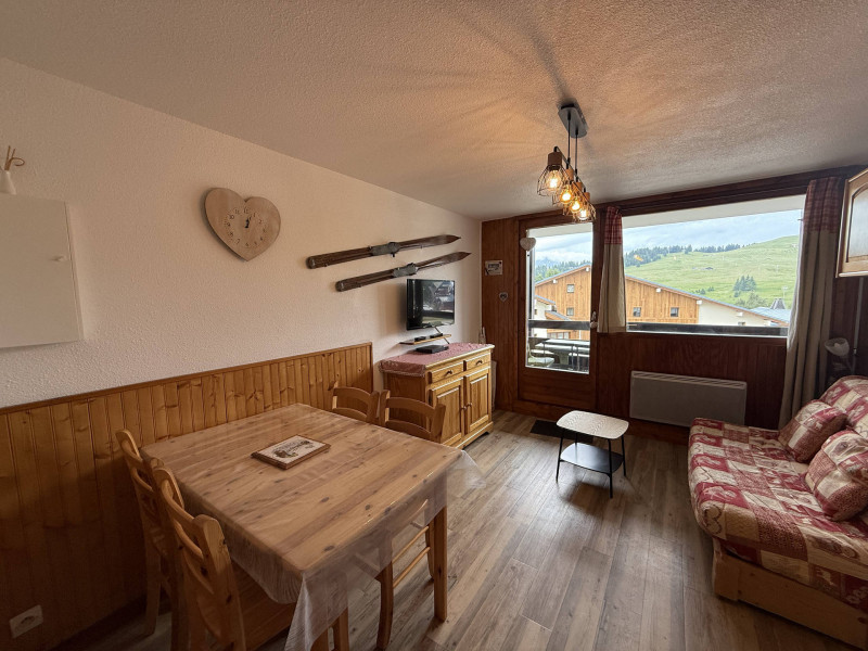 _lv_images__lot_0001490311_01_21356911 _lv_images__lot_0001490311_01_21356911