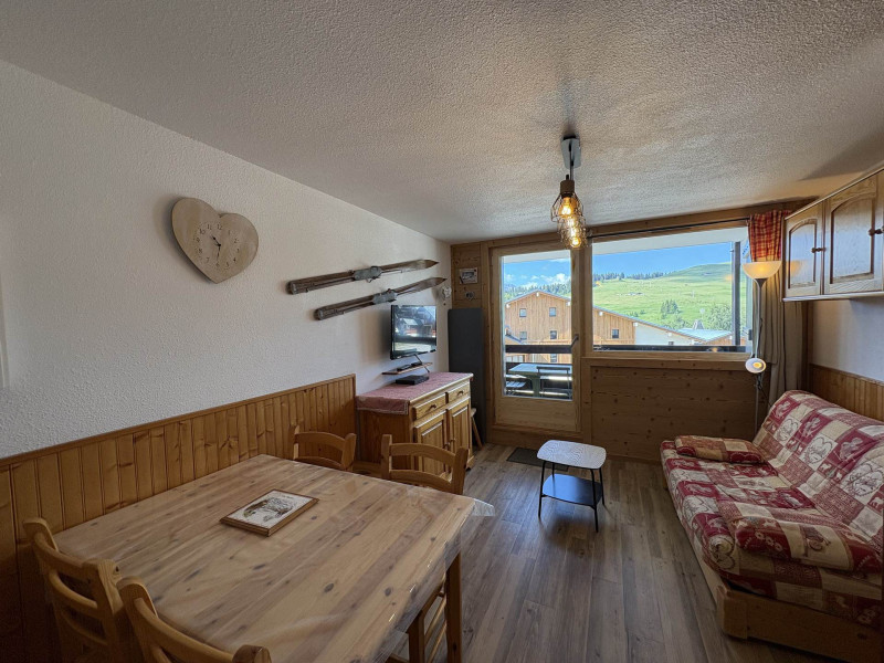 _lv_images__lot_0001490311_01_23476773