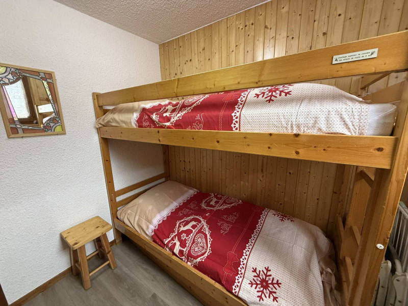 _lv_images__lot_0001520110_09_20909290