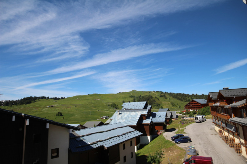 _lv_images__lot_0001560027_16_23498983