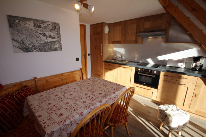 _lv_images__lot_0001690111_07_21444278