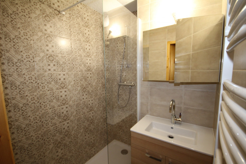 _lv_images__lot_0001690113_07_22348748