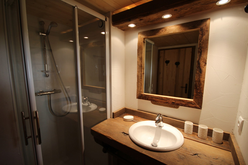 _lv_images__lot_0001730001_10_22064951