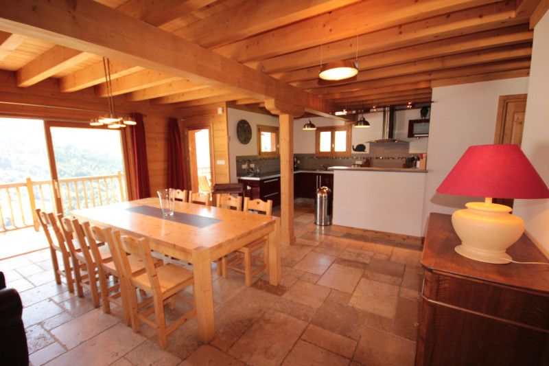 _lv_images__lot_0001820010_09_23485761