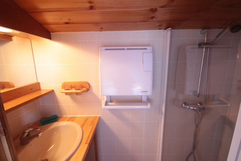 _lv_images__lot_0001840022_12_20251441