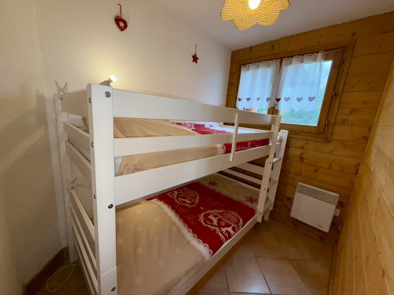 _lv_images__lot_0001890006_02_20462176